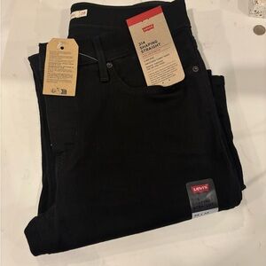 Levi's 314 Black Shaping Straight Jeans
